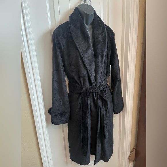 Men’s Club Room Black Plush Shawl Collar Robe w/ Open Front and Self Tie, OS - Picture 3 of 9